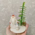 Фигурка Дед Мороз с зайцем и ёлкой СССР