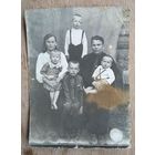 Семейное фото. м.Комарин. 1938 г. 8х11 см.