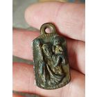 Интересный католический медальон,рельефный,тяжёлый,с рубля