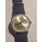 Часы победы коллекционное состояние. С ушками.  С рубля