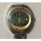 Женские часы Заря. Не рабочие. Встряхнув 5-7 мин. пройдут и останавливаются.