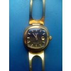 Заря 30 камней АУ 10 с браслетом позолота на ходу