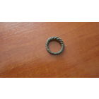 Кольцо ложно витое.