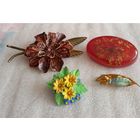 Лот винтажных брошей.