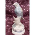 Винтажная статуэтка Птица. Фарфоровая фабрика Karl Ens, детальное изображение птиц. 16 см.