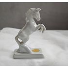 Конь на дыбах фарфор PORZELLAN Pottery Германия , лошадка
