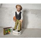 Статуэтка крестьянин в ремонт