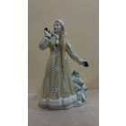 Фарфоровая фигурка