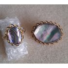 Комплект: брошь и кольцо со вставками из Оболон.