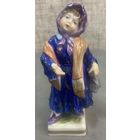 Фарфоровая статуэтка Девочка-попрошайка из Дрездена от Volkstedt. Германия. 60-e года. Высота 10.5 см. Номера модели девочки V20786