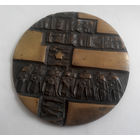 Медаль настольная. ВОВ. Польша. Довольно внушительная и тяжелая  #0006