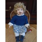 Кукла фарфоровая