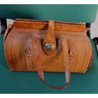 Женская кожаная сумка 70-е годы. Размер 20-28 см.