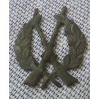 Петличный знак пехотинца РКК 1922-1924 гг. Размер 33x28 мм.