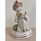 СТАТУЭТКА ФАРФОРОВАЯ "МАЛАХИТОВАЯ ШКАТУЛКА". ДУЛЕВО. 1964 Г. 20*14*14 СМ. СМ.ФОТО, КЛЕЙМО И  ОПИСАНИЕ.