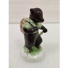 Статуэтка фарфоровая Медведь с посохом, Бронницы. СССР