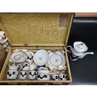 Сервиз кофейный СССР. Золотой пегас. Сумской фарфор з-д. Знак качества. Комплект. Вместе с чемоданом.