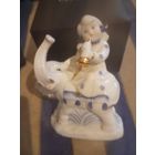 Девочка со слоником.