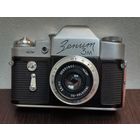 Советский зеркальный фотоаппарат Зенит-ЗМ с объективом Индустриал-50 , 3.5\50 мм , в оригинальном кожаном чехле