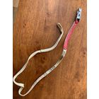 Прочный страховочный ремешок не только с надёжной защёлкой-карабинчиком но и с дополнительным рычажком -фиксатором! Размеры указаны.