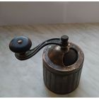 Ручная кофемолка СССР