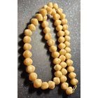 ВИНТАЖНЫЕ БУСЫ. "ТОПЛЕНОЕ МОЛОКО". ОПАЛОВОЕ СЛИВОЧНО-БЕЖЕВОЕ СТЕКЛО. СССР распродажа коллекции