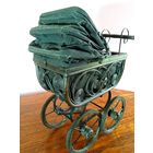 Декоративная колясочка.