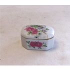 Шкатулка Таблетница фарфор 02