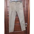 Брюки бежевого цвета на 44-46 размер, хлопок. Состояние нового, не носил. Приобретались за границей. ПОталии 40 см, ПОбедер 50 см, длина 101,5 см. Сидят очень классно на фигуре.