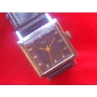 Часы ЛУЧ 2209 КВАДРАТ КОСТЮМНЫЕ из СССР 1970-х