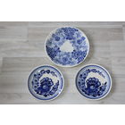 Набор настенных, фарфорово-керамических тарелок, по всей поверхности тарелок - кракелюр, клеймо, Польша.