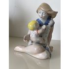 Фарфоровая статуэтка материнство. СССР много лотов с рубля
