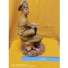 Статуэтка Гармонист Василий Теркин гипсовая скульптура СССР изготовлена в конце 1950 годов на Кунгурском гипсовом заводе самая привлекательная цена трёхдневный аукцион