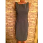 Красивое, стильное, фирменное платье H&M, красивого серого цвета, на размер 42-44. Смотрится очень классно и стильно Замеры длина 92 см, поталии 36 см.