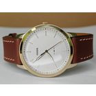 Часы Fossil кварц. Корпус D-44 мм. Идут точно. Новый ремень 22 мм. С рубля.