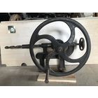 Старинный   сверлильный  станок торг