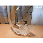 Хрустальная конфетница в серебре.