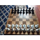 Шахматы пластиковые одна фигура заменена черная