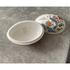 Винтажная фарфоровая шкатулка в форме яйца от Wedgwood.