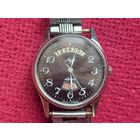 Часы Луч кварц. На ходу. Календари рабочие.