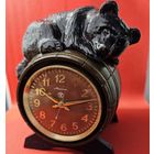 Старт с 1 Рубля !!! Каминные настольные Часы молния Медведь на бочке Охота СССР рабочие