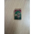 Значок. Москва-80. Мишка олимпийский. Футбол.