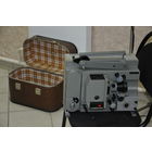 Кинопроектор общеобразовательный из СССР. В родном кофре. Прилагается к аппарату и стандартный настенный экран-см. последние фото.