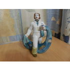Фарфоровая статуэтка. Рыбак с сетью Полонне СССР