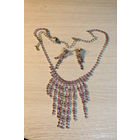 Колье+серьги с нежно-розовыми вставками.