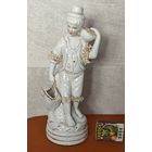 Девушка с кувшином статуэтка