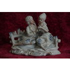 Статуэтка фарфоровая (высота  16 см , ширина 19 см )  целая