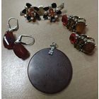 Брошь, серги камни, подвес. Набор бижутерный