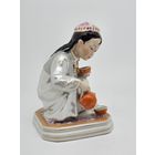 Статуэтка узбечка Азиатка с чайником