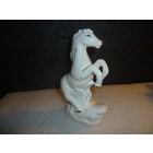 Статуэтка Лошадь встающая на дыбы. Германия